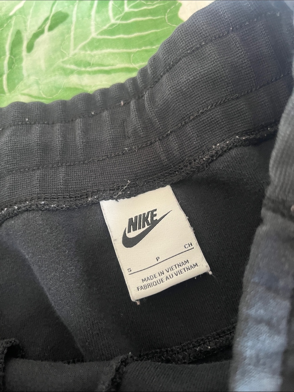 Nike Tech Pants - Picture 7 of 7